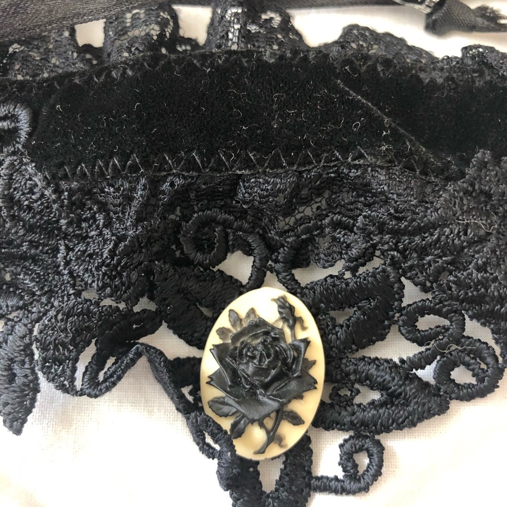 Victorian goth cameo choker.